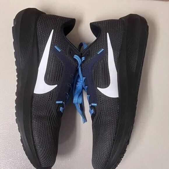 Nike Zoom Pegasus 40 Titans Running Shoes size M7/W8.5