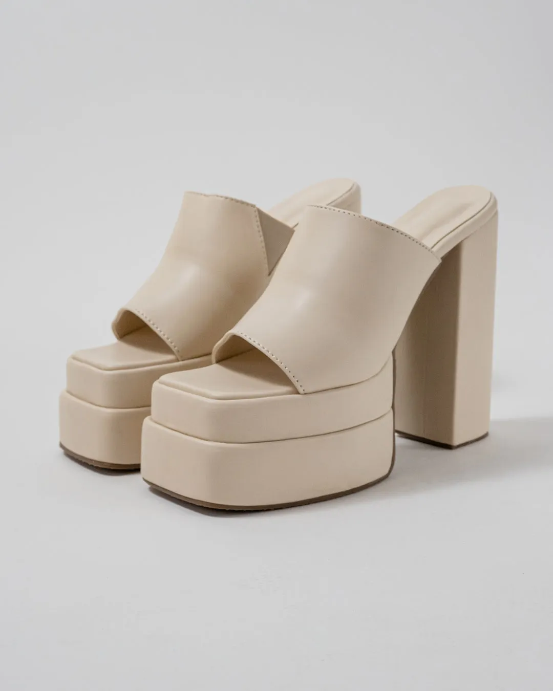 The Statement Heel Offwhite