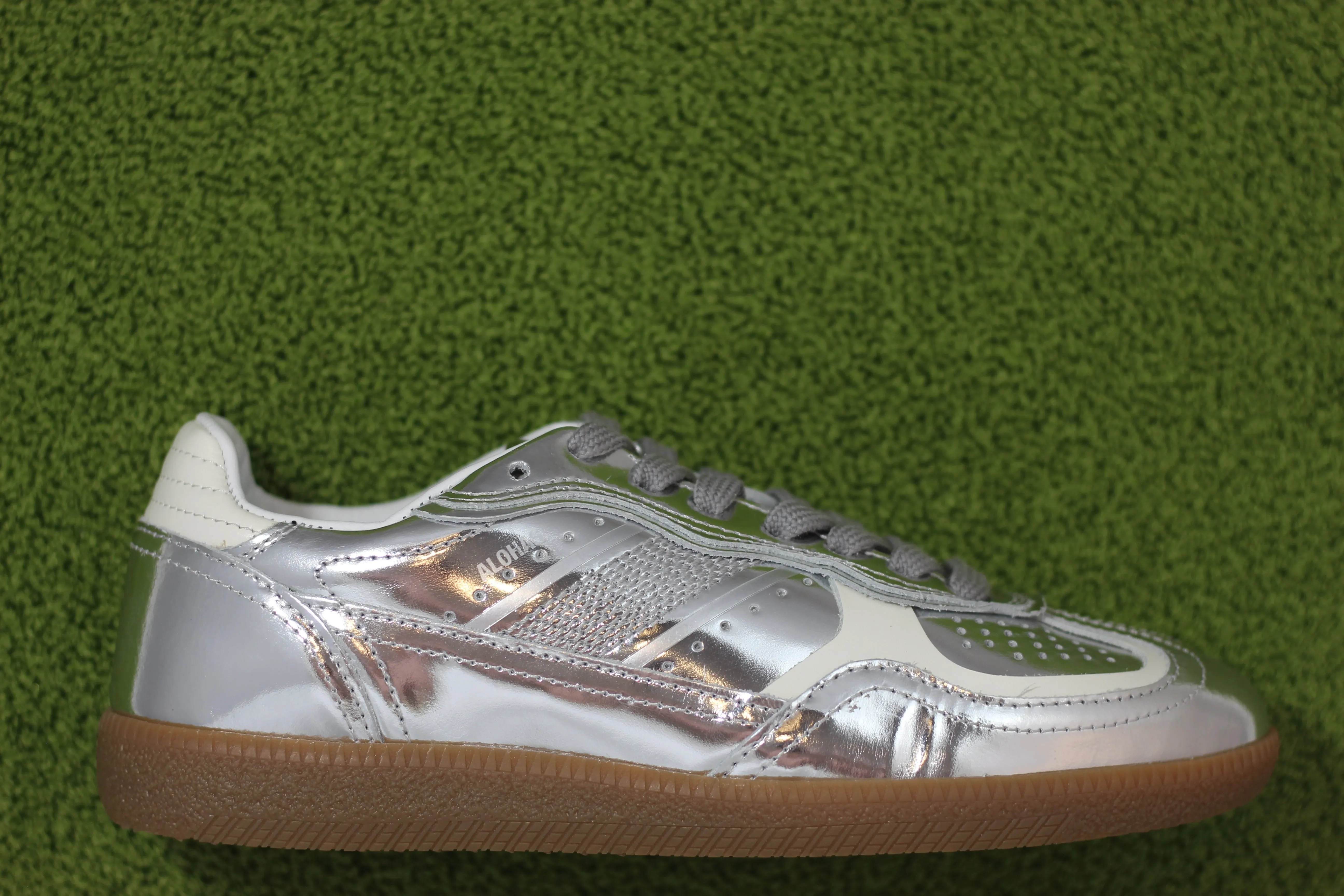 Womens Rife Shimmer Sneaker-Silver Leather